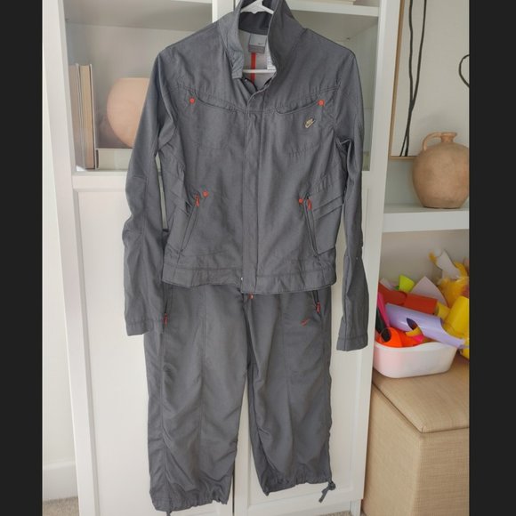 Nike Activewear Jacket & Crop Pant Set - Picture 1 of 9